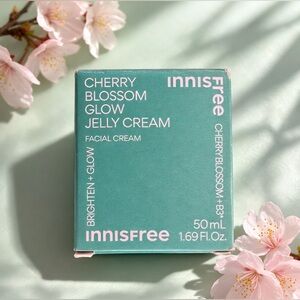 Innisfree Cherry Blossom Glow Jelly Cream – 50 mL | NEW